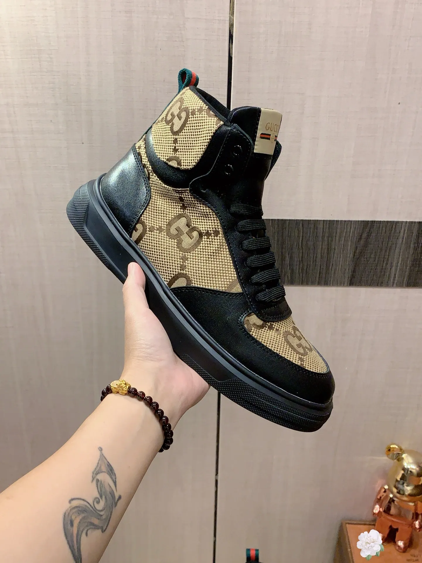 Men's men's shoes💰442💰💰🎩🎩[Lightning][Lightning] "Gucci*" latest • popular casual shoes, top brand [seduce] luxury ~ purchasing agency, top ~ quality. [Strong] The upper is made of imported breathable cowhide with fabric material ➕ Breathable sheepskin feet (•) and fine workmanship. The original stylish and stylish soft rubber wear-resistant and non-slip outsole is light and comfortable on the feet. The real thing looks better when photographed in person. 111: code: 38-44, 3️⃣ colors selected